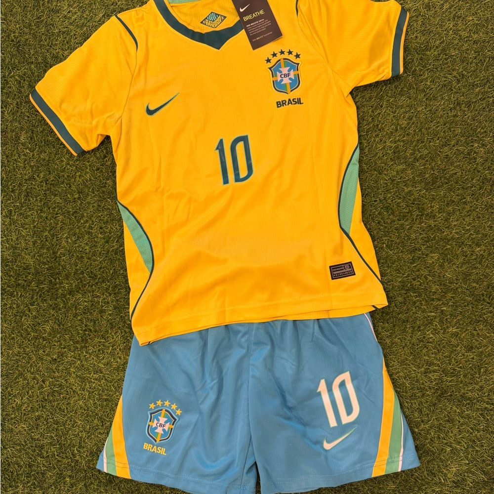Kids Neymar Jr #10 Brazil jersey 2026 World Cup Size M (24)